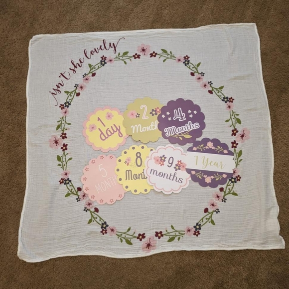 Baby's First year Muslin Memory Blanket - Picture 4 of 5